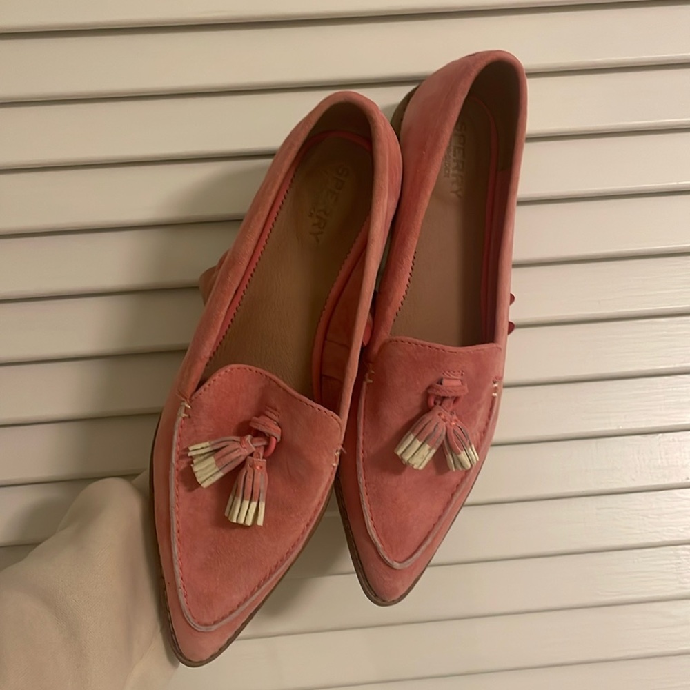 Sperry pink suede loafer, size 9, NEW